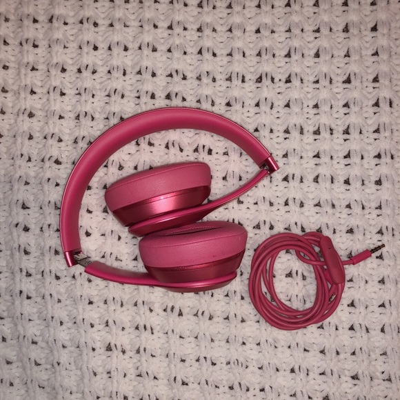 beats solo 2s - Picture 2 of 4